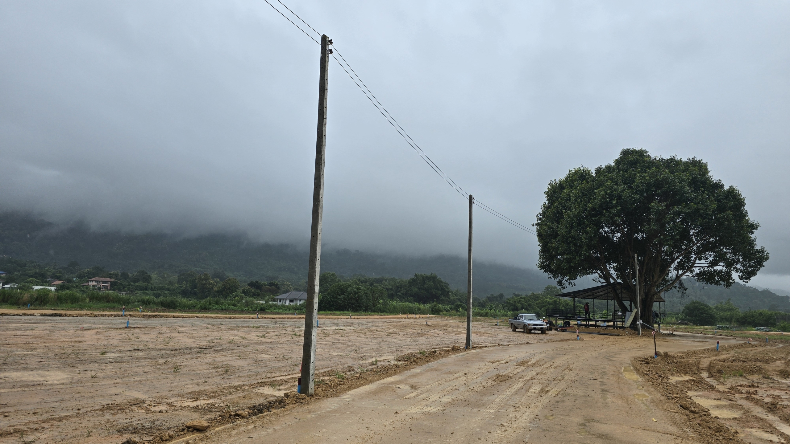 ที่ดินตัวเมืองแม่จัน ติดถนนใหญ่